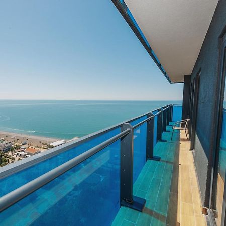 Orbi City Suites Батуми Екстериор снимка